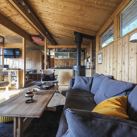 Lovely Cabin In The Capital Area With Hot Tube Hafnarfjörður Bagian luar foto