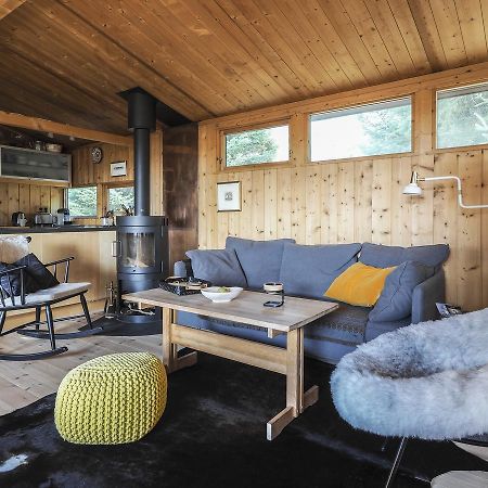 Lovely Cabin In The Capital Area With Hot Tube Hafnarfjörður Bagian luar foto