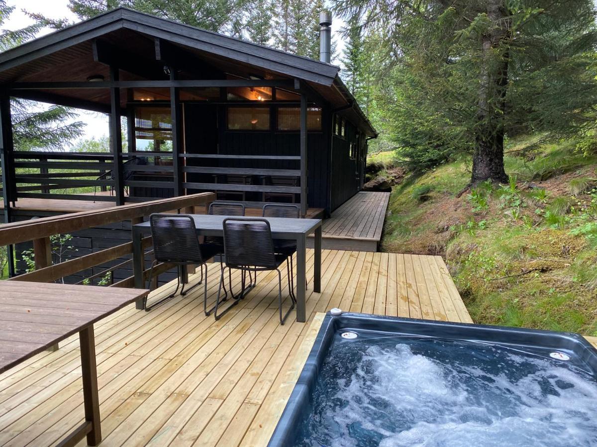 Lovely Cabin In The Capital Area With Hot Tube Hafnarfjörður Bagian luar foto