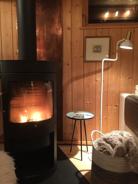 Lovely Cabin In The Capital Area With Hot Tube Hafnarfjörður Bagian luar foto